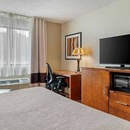 Quality Inn Saint Ignace Exterior foto