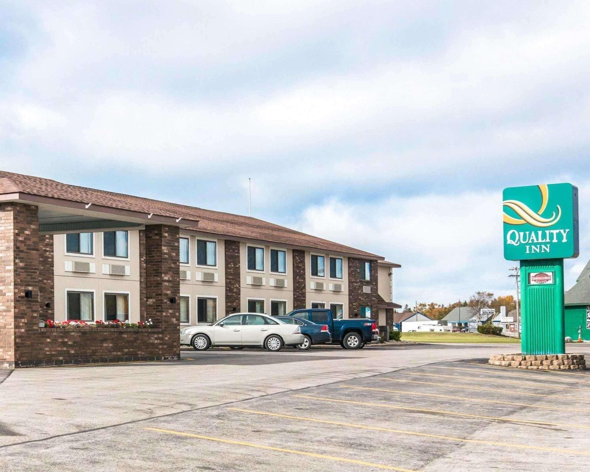 Quality Inn Saint Ignace Exterior foto