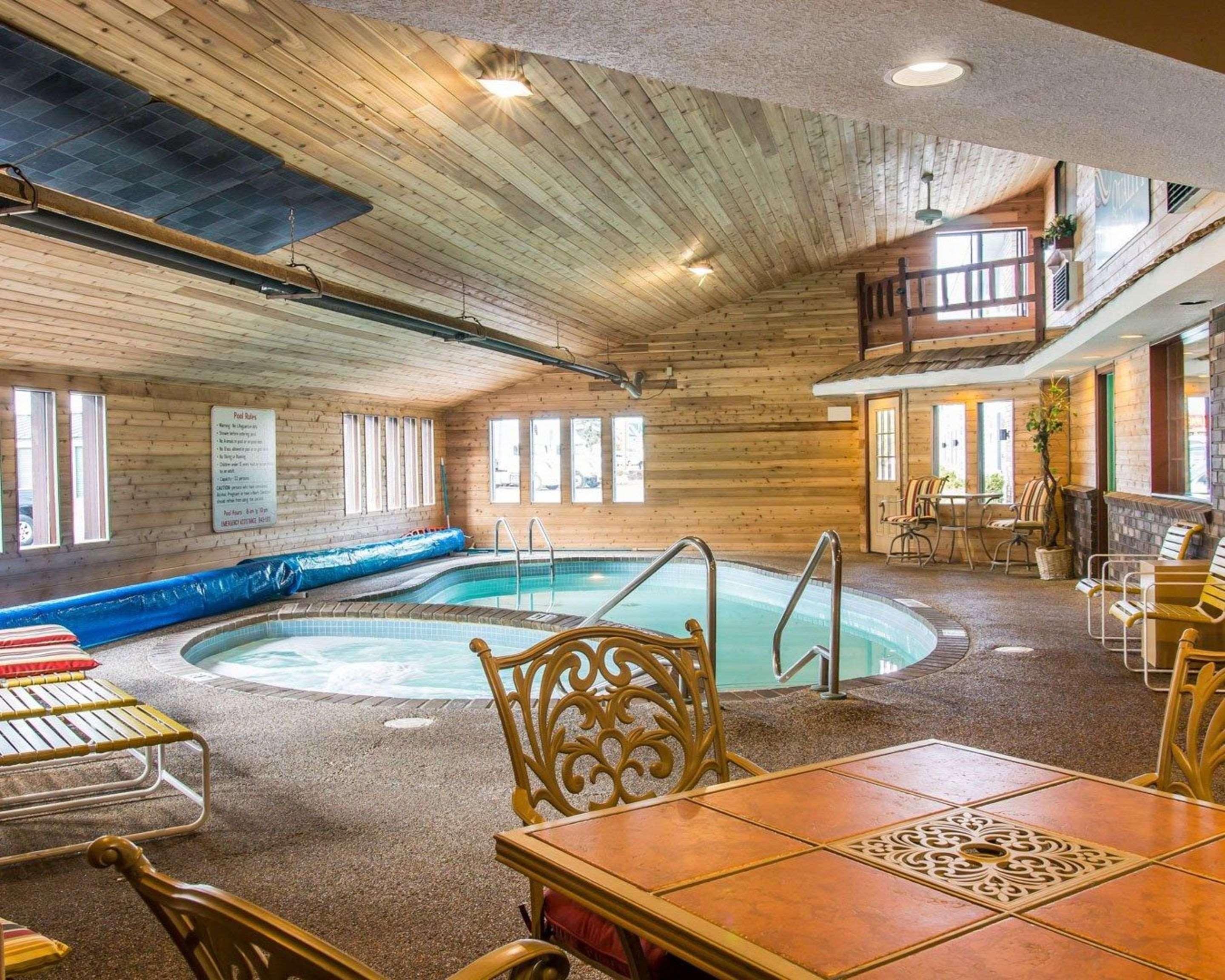 Quality Inn Saint Ignace Exterior foto