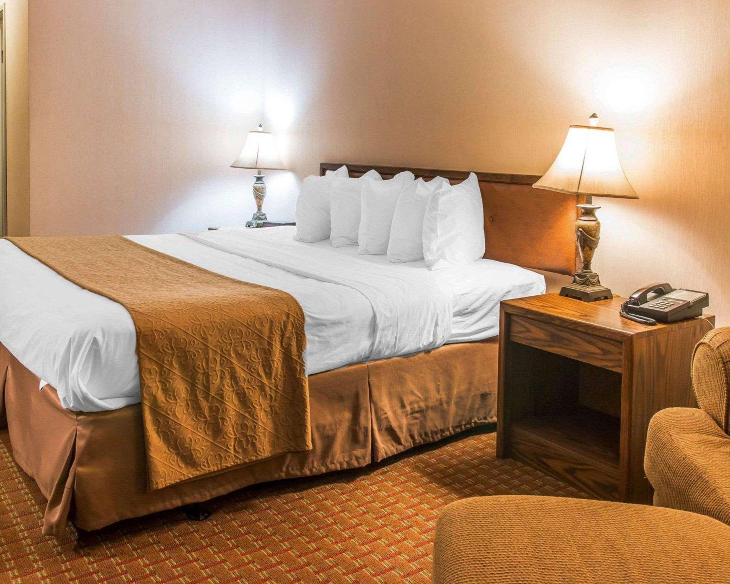 Quality Inn Saint Ignace Exterior foto