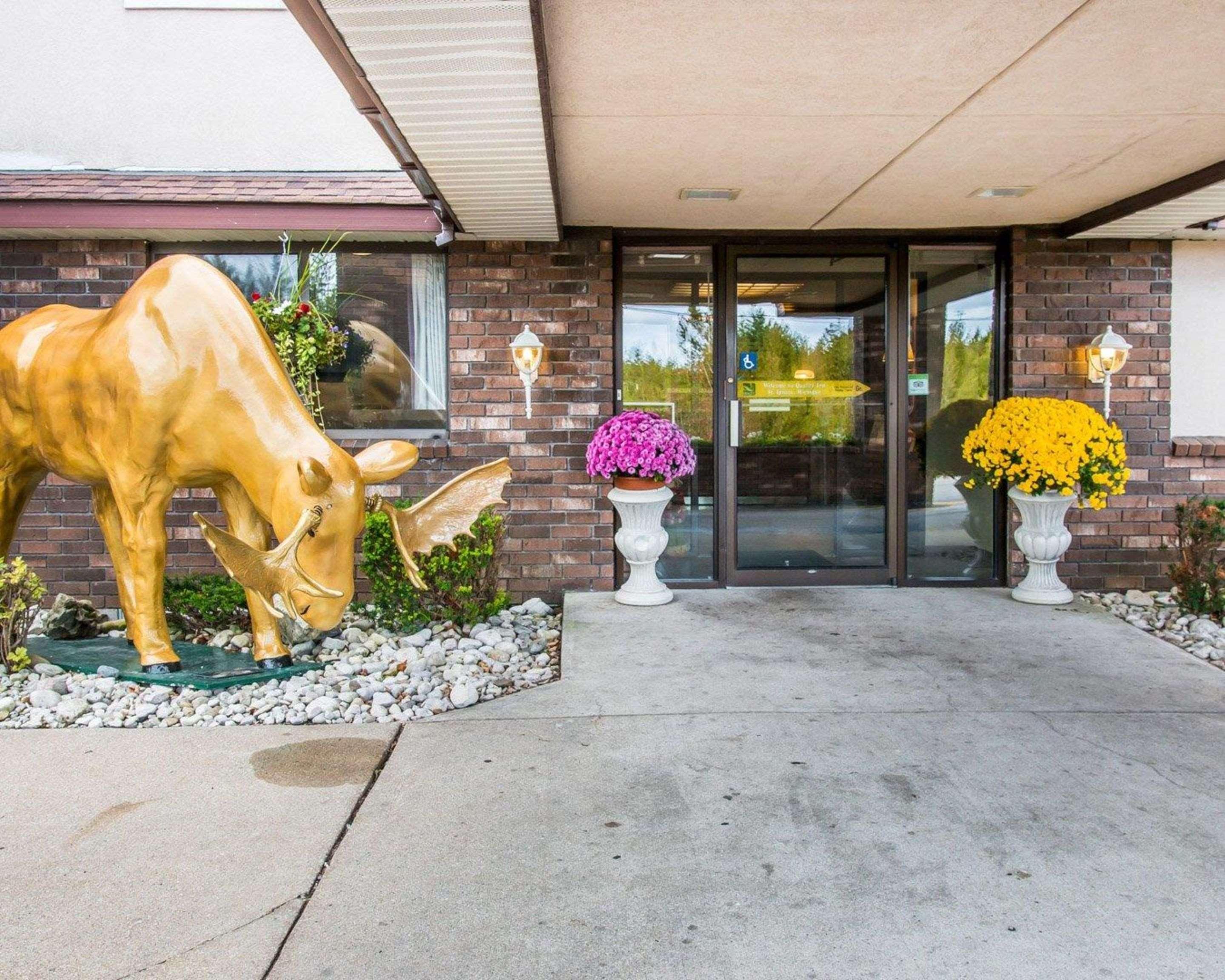 Quality Inn Saint Ignace Exterior foto
