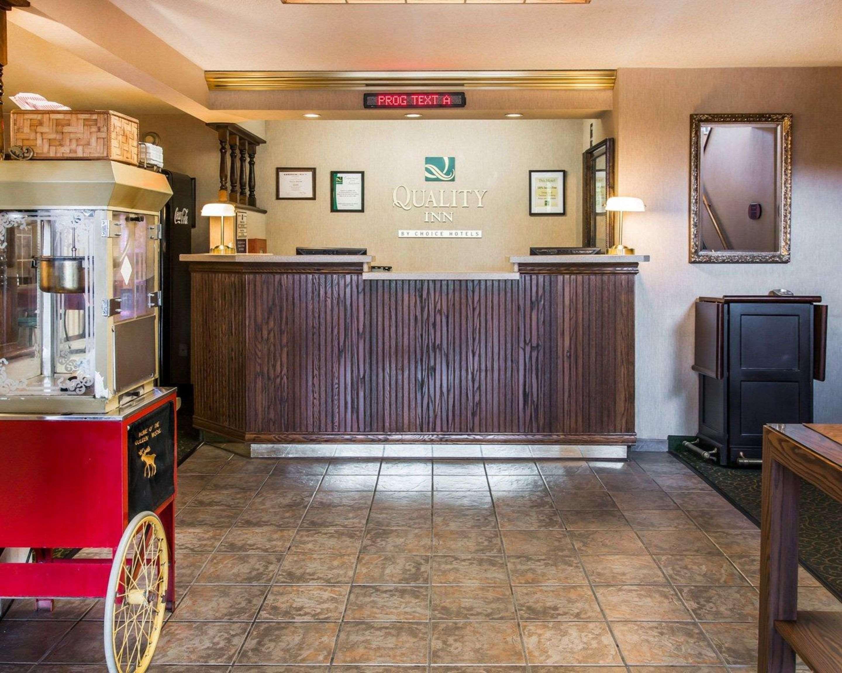 Quality Inn Saint Ignace Exterior foto