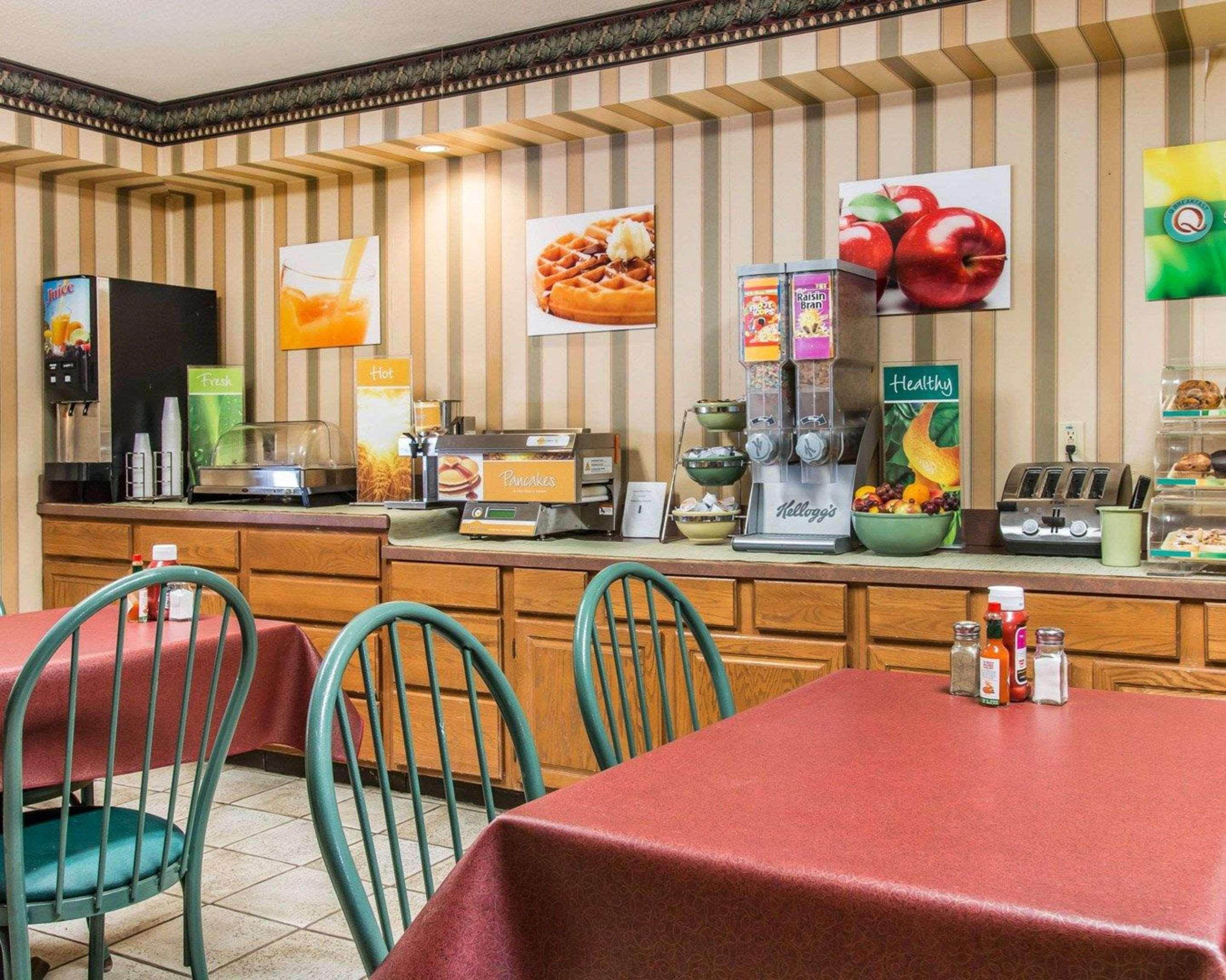 Quality Inn Saint Ignace Exterior foto
