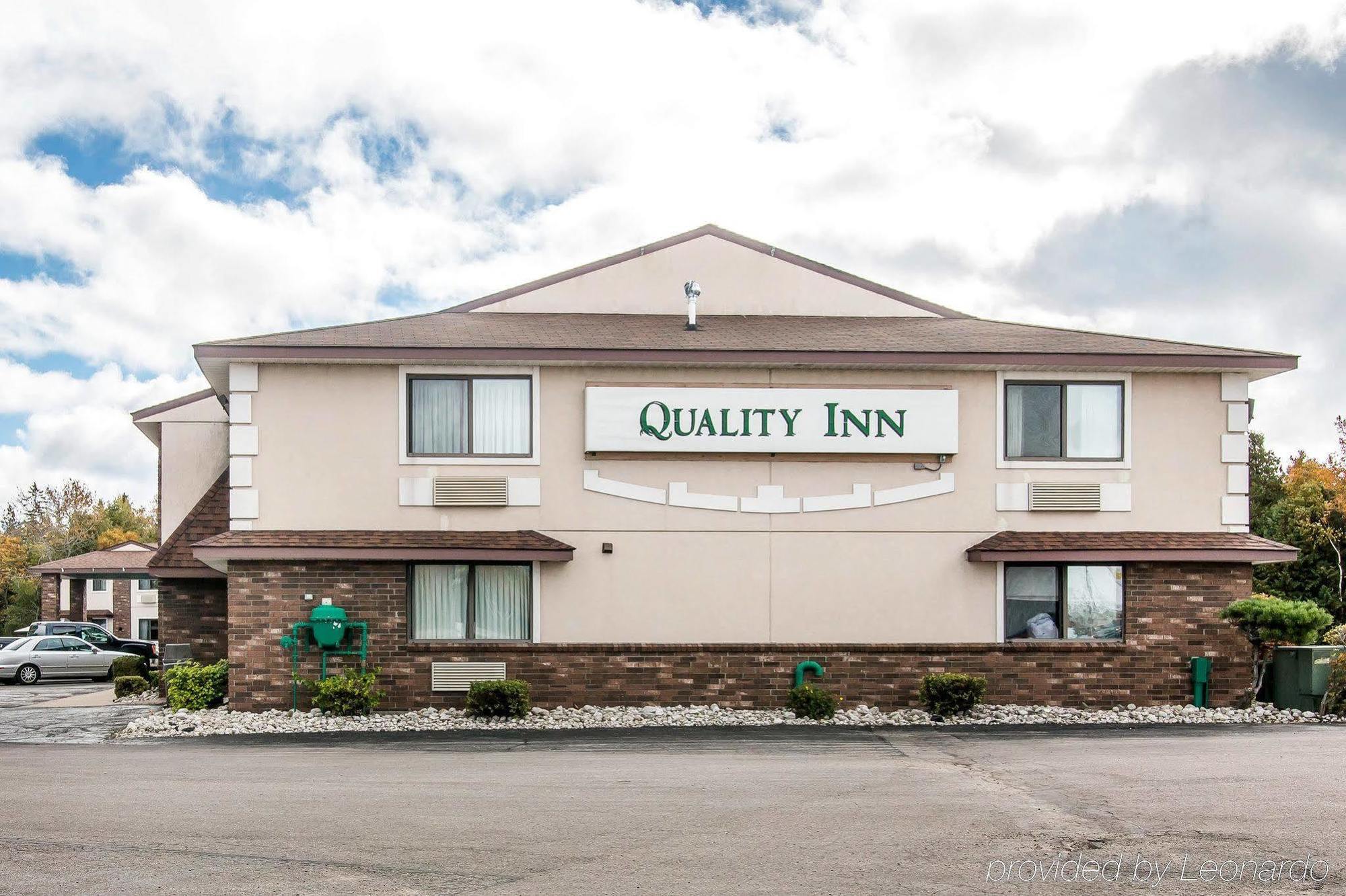 Quality Inn Saint Ignace Exterior foto